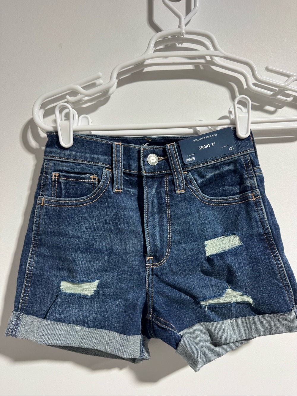 NWT Hollister Classic Distressed Denim Shorts size 00